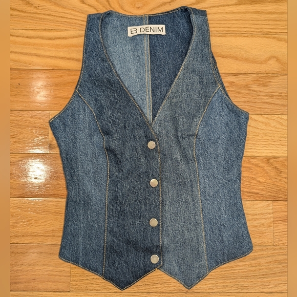4. NWOT EB DENIM AVA VEST IN MID DENIM - Picture 5 of 8